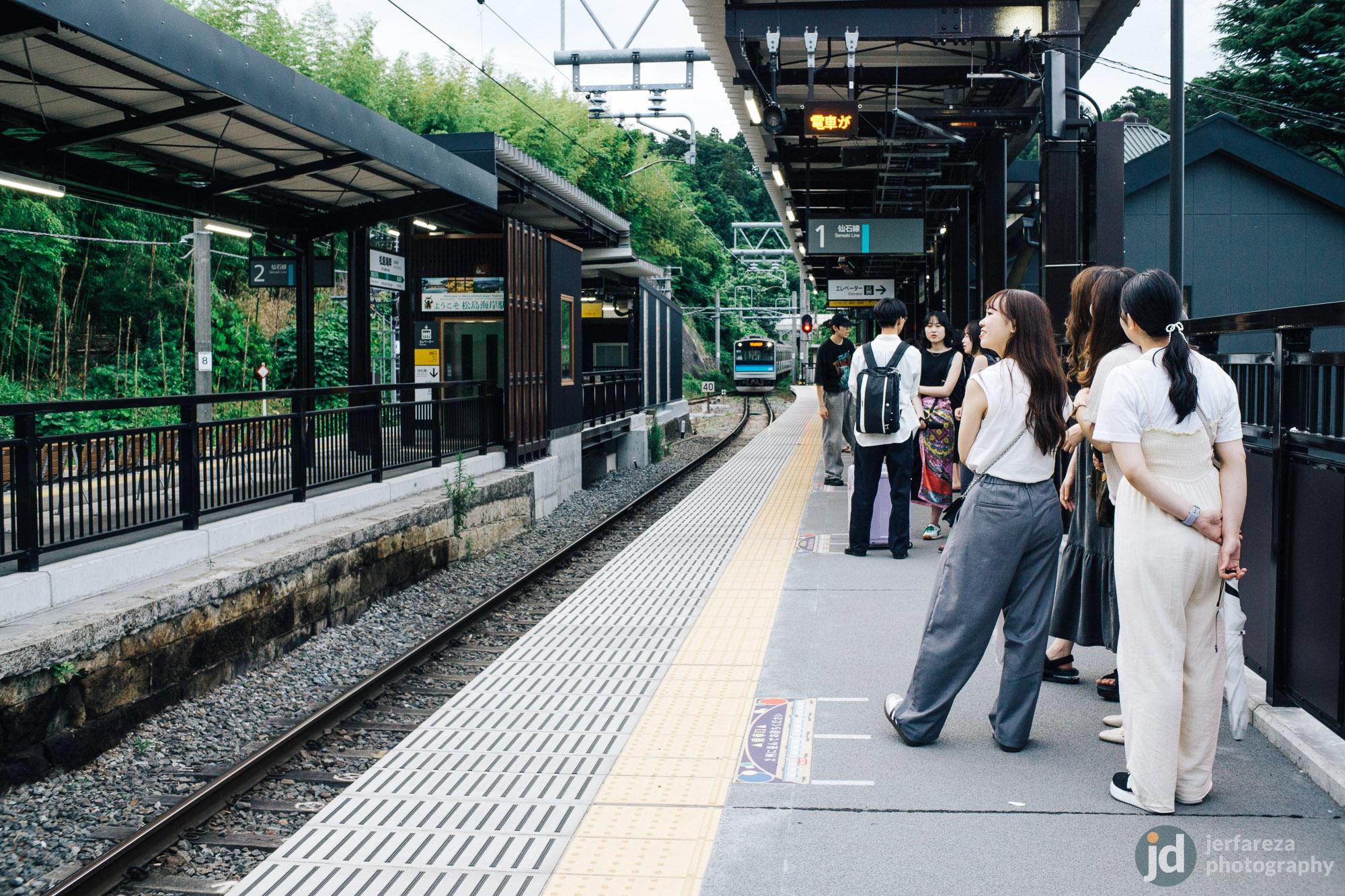 Waiting (in Japan)